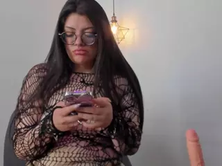 Vicolenn-69's Live Sex Cam Show
