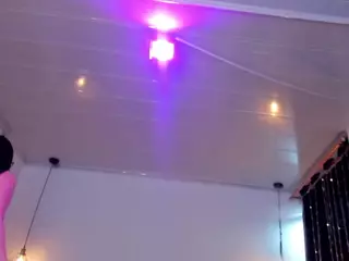 Vicolenn-69's Live Sex Cam Show