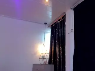 Vicolenn-69's Live Sex Cam Show
