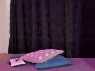 Vicolenn-69's Live Sex Cam Show