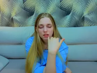 HoLLi's Live Sex Cam Show