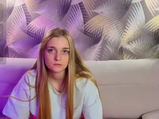HoLLi's Live Sex Cam Show