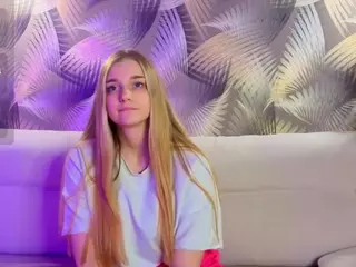 HoLLi's Live Sex Cam Show