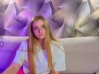 HoLLi's Live Sex Cam Show