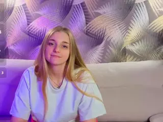 HoLLi's Live Sex Cam Show