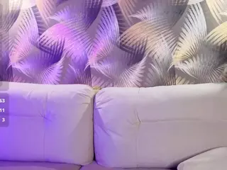 HoLLi's Live Sex Cam Show
