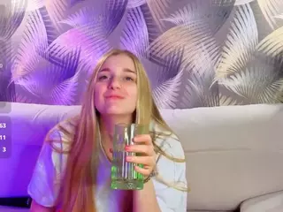 HoLLi's Live Sex Cam Show