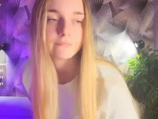 HoLLi's Live Sex Cam Show