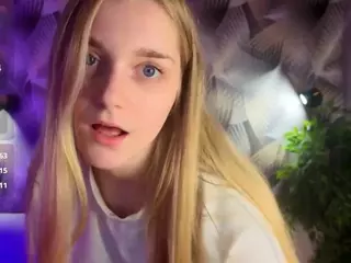 HoLLi's Live Sex Cam Show