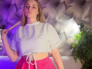 HoLLi's Live Sex Cam Show