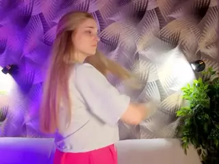 HoLLi's Live Sex Cam Show
