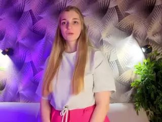 HoLLi's Live Sex Cam Show