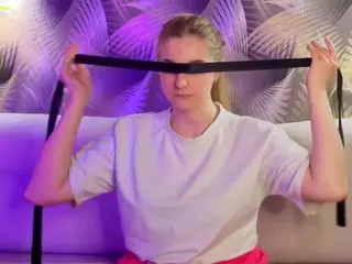 HoLLi's Live Sex Cam Show