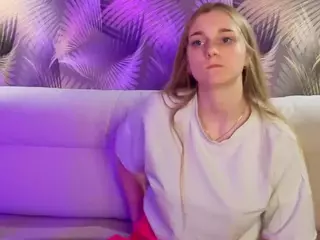 HoLLi's Live Sex Cam Show