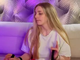 HoLLi's Live Sex Cam Show
