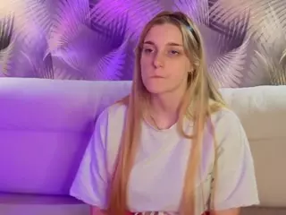 HoLLi's Live Sex Cam Show