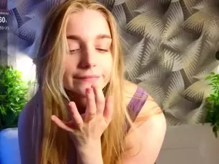 HoLLi's Live Sex Cam Show