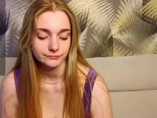 HoLLi's Live Sex Cam Show
