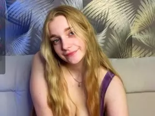 HoLLi's Live Sex Cam Show