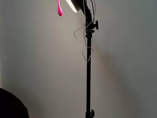 Saskyaht's Live Sex Cam Show