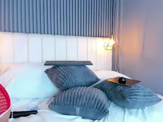 MelissaClarr's Live Sex Cam Show