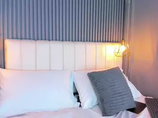 MelissaClarr's Live Sex Cam Show