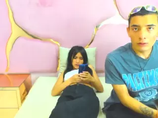 KittyandLiam69's Live Sex Cam Show