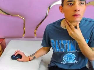 KittyandLiam69's Live Sex Cam Show