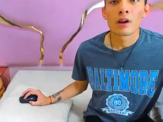 KittyandLiam69's Live Sex Cam Show