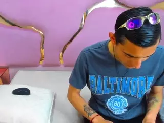 KittyandLiam69's Live Sex Cam Show