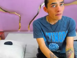 KittyandLiam69's Live Sex Cam Show