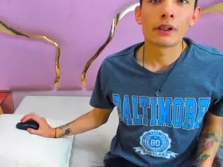 KittyandLiam69's Live Sex Cam Show