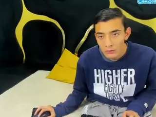 KittyandLiam69's Live Sex Cam Show