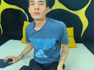 KittyandLiam69's Live Sex Cam Show