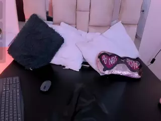 Abrill-01's Live Sex Cam Show