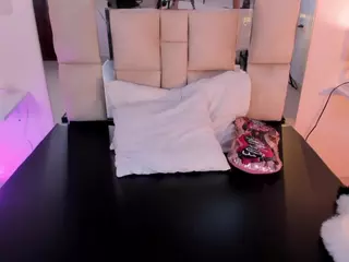 Abrill-01's Live Sex Cam Show