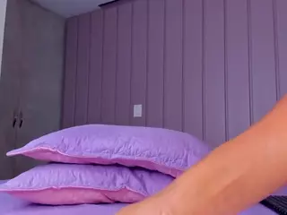 AisHhaFerrari's Live Sex Cam Show