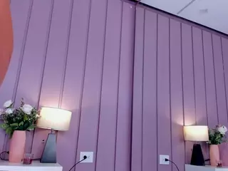 AisHhaFerrari's Live Sex Cam Show