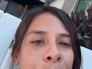 AisHhaFerrari's Live Sex Cam Show