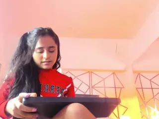 Giselle-Roldan's Live Sex Cam Show