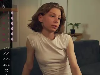 JoanGlasper's Live Sex Cam Show