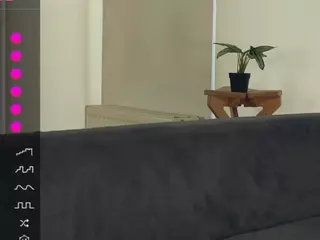 JoanGlasper's Live Sex Cam Show