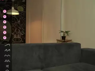JoanGlasper's Live Sex Cam Show