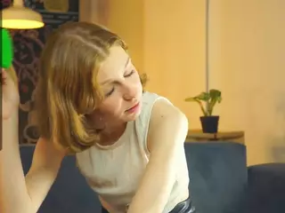 JoanGlasper's Live Sex Cam Show