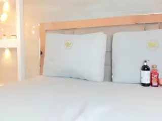 Katriona-Grace's Live Sex Cam Show