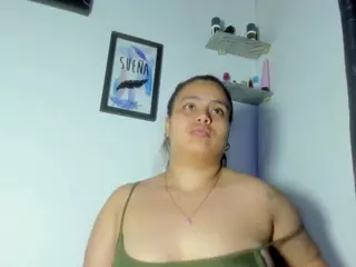 MaddieWillow's Live Sex Cam Show