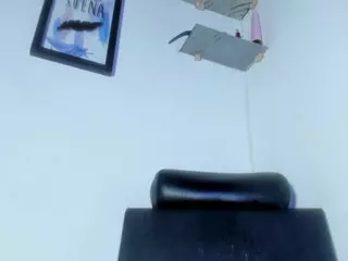 MaddieWillow's Live Sex Cam Show
