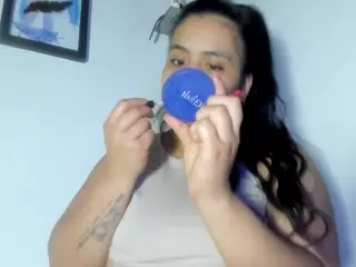 MaddieWillow's Live Sex Cam Show