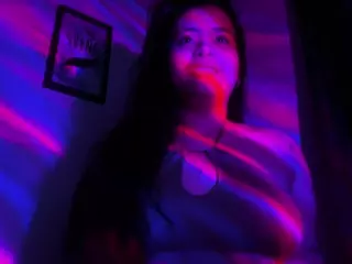 MaddieWillow's Live Sex Cam Show