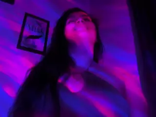 MaddieWillow's Live Sex Cam Show
